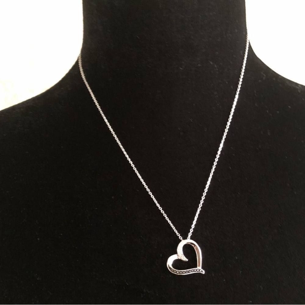 NWOT Sterling Silver heart necklace